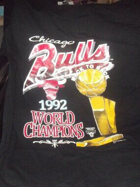 Vintage 1992 Chicago Bulls Back To Back World Champions T Shirt---Never Worn